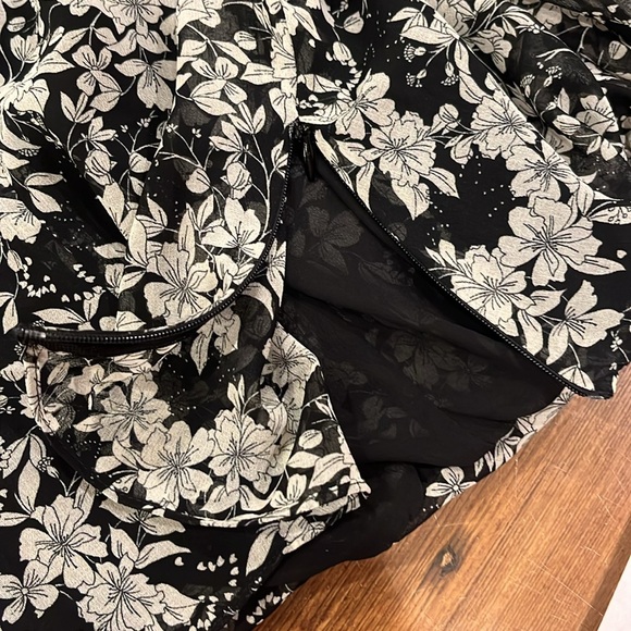 Zara Cropped sheer side gathered blouse - Picture 6 of 10